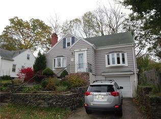 98 Blodgett Ave, Pawtucket, RI 02860