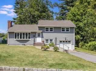 48 Bentley Rd, Cedar Grove, NJ 07009