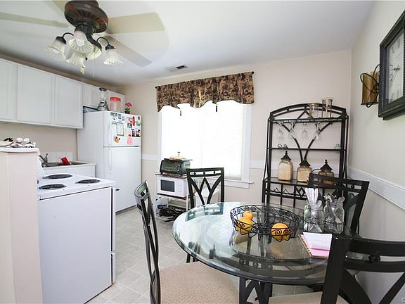 2nd image of 4921 Bryce Ln