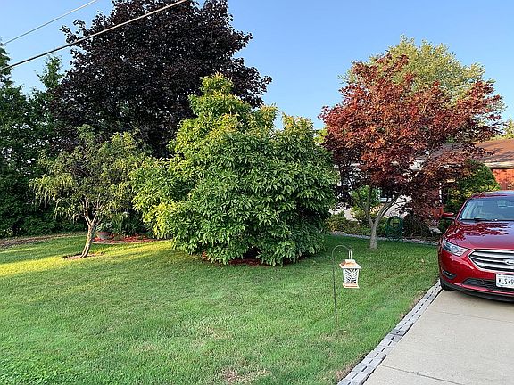4th image of 4073 Willowdale Ave