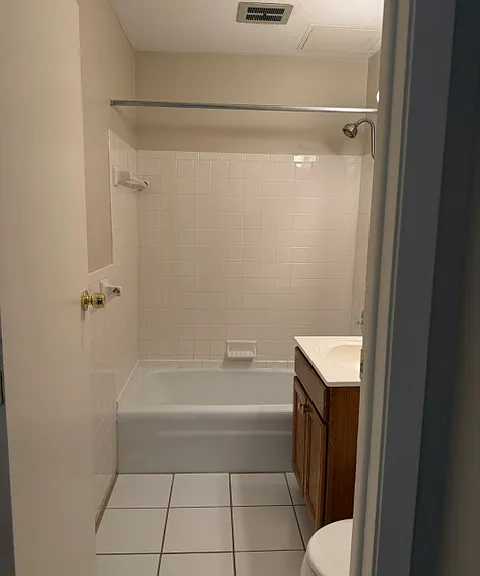 2100 Aldrich Ave S #104 — Photo 12