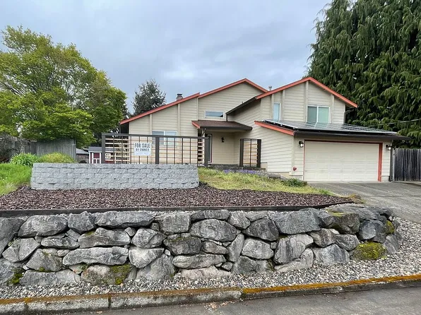 2810 NW Madrona St, Vancouver, WA 98665