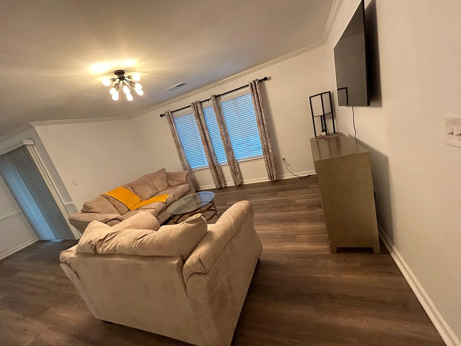 2 bed, 1130 sqft, $1,565 — Photo 4