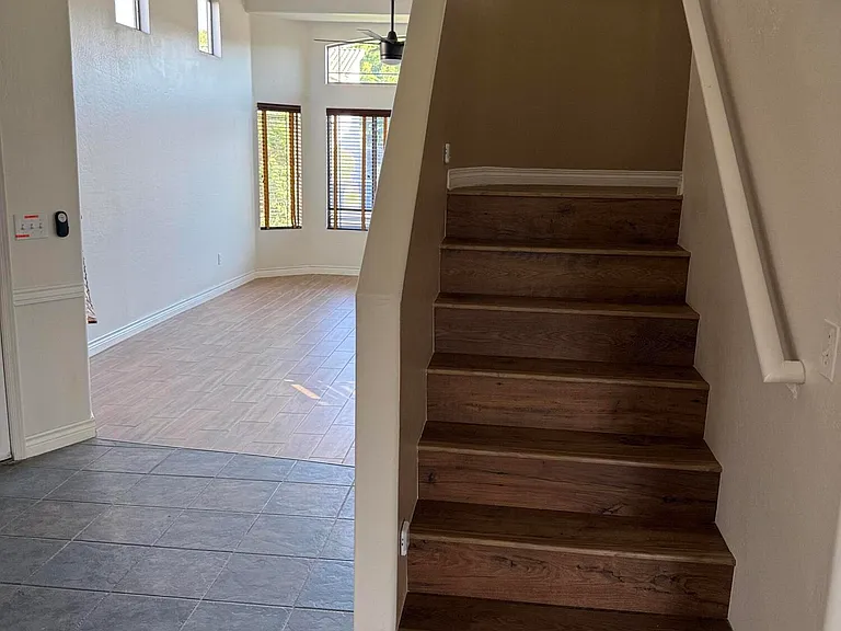 518 W Scott Ave — Photo 17
