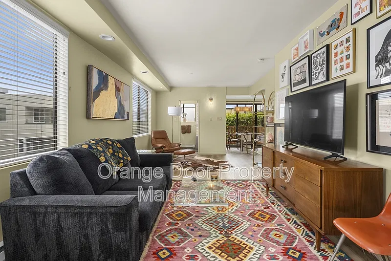 1 bed, 1.0 bath, 750 sqft, $3,500 — Photo 3