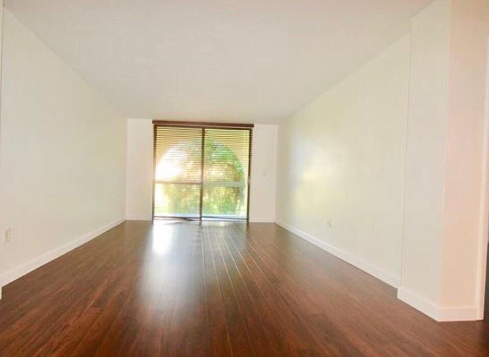 1st image of 9440 Fontainebleau Blvd APT 206