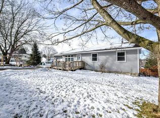 316 Maple Dr, Mount Horeb, WI 53572