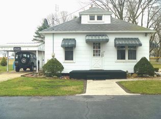 208 Elm St, Cedar Point, IL 61316