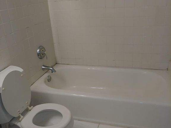 5th image of 1113 S Pope Ave