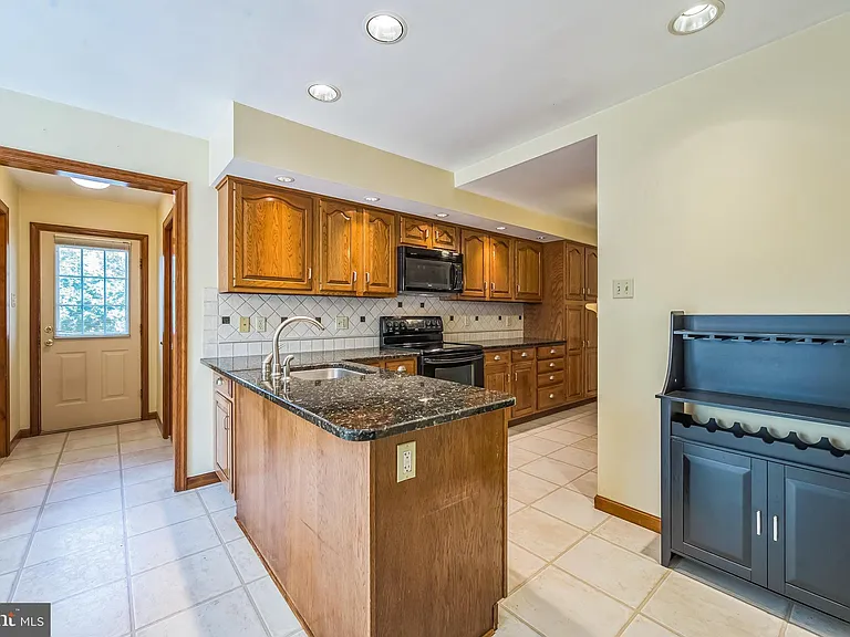400 Walnut Ave — Photo 11