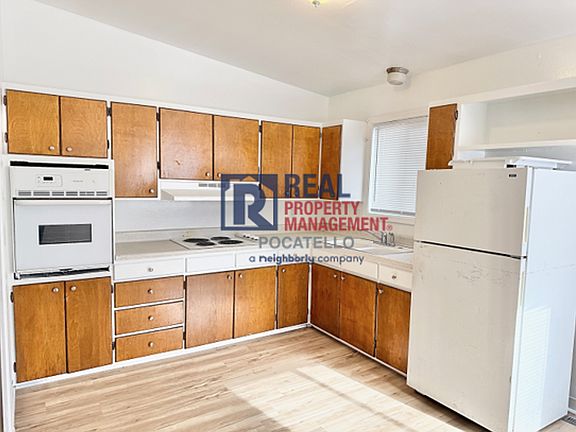 3rd image of 826 Washington Ave #816