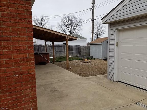 5th image of 4519 Andover Ave