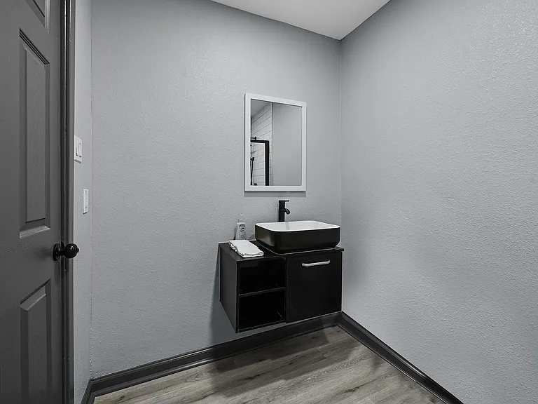 4406 Edison St — Photo 14