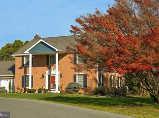 805 Lupton Dr, Martinsburg, WV 25401