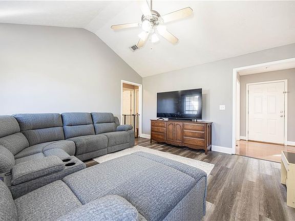4th image of 90 Lee Road 2155