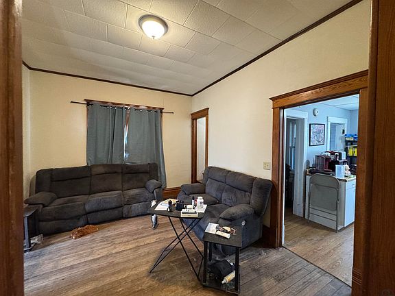 5th image of 114 Dover St