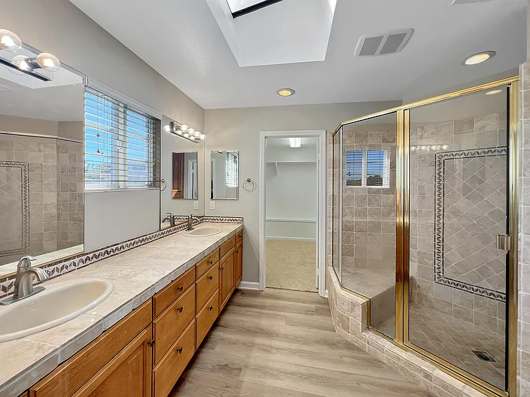 3840 Talbot St — Photo 16