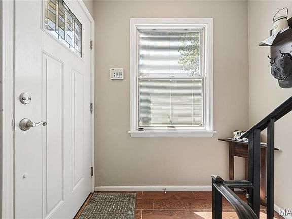 2nd image of 16 Conway Cove Dr