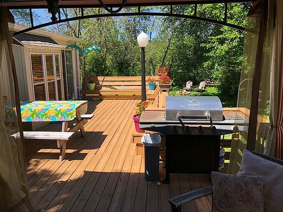 Grill & Picnic Table stay