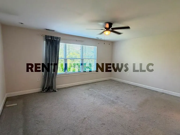 1407 Raines Meadow Dr — Photo 16