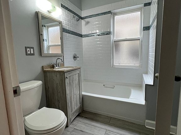 5th image of 5236 N Laramie Ave