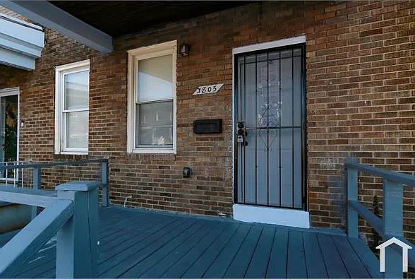 3 bed, 1249 sqft, $2,100 — Photo 1