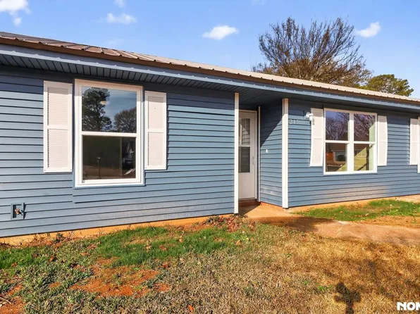 215 Oxford Ln, Warner Robins, GA 31088