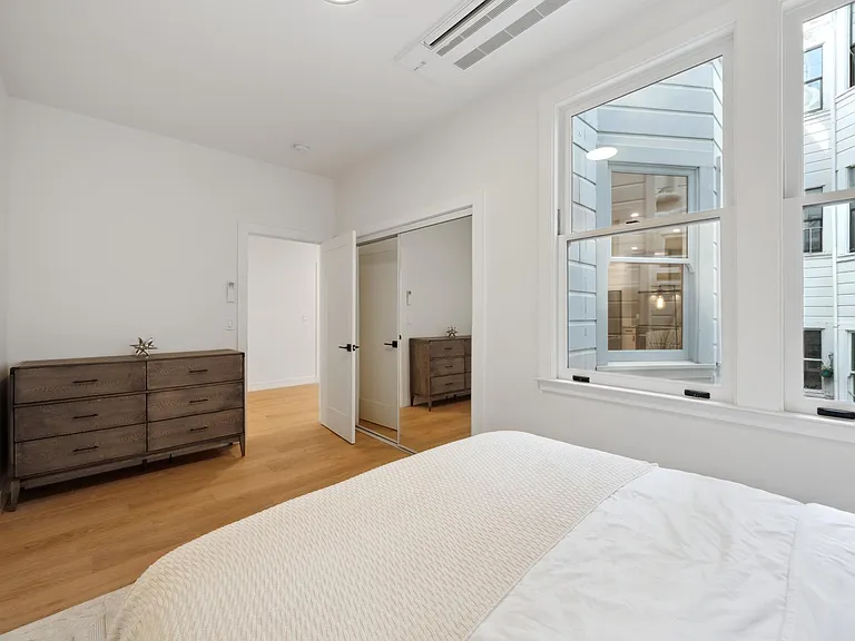 1200 Jackson St #1210 — Photo 31