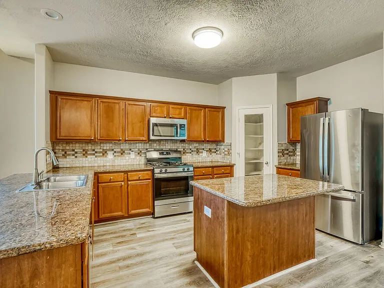 6206 Lovage Ave — Photo 8