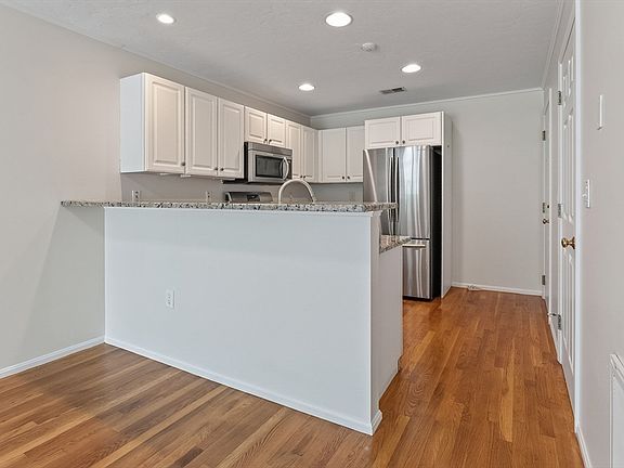 4th image of 231 Allerton Commons Ln #231