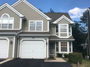 726 Kingsbridge Dr, Carol Stream, IL 60188