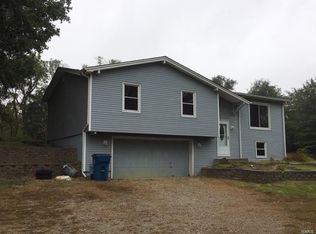 11 Melody Ln, Troy, IL 62294