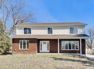4505 Winchester Ave, Lisle, IL 60532