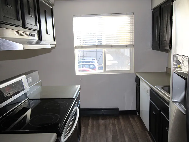 102 E Weile Ave #3 — Photo 8