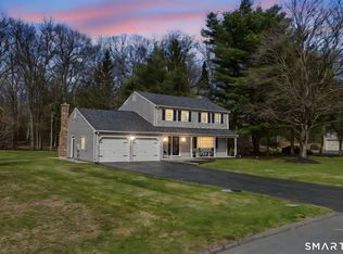 10 Litchfield Drive, Simsbury, CT 06070