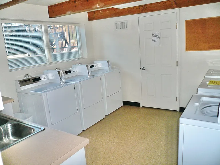 914 Waters Ave #6 — Photo 8