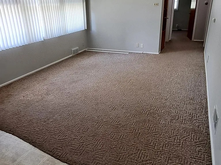 1214 S Saxby Ave — Photo 9