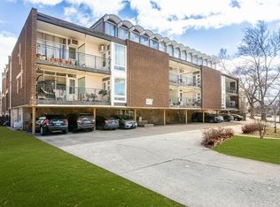 6121 W Higgins Ave APT C2, Chicago, IL 60630