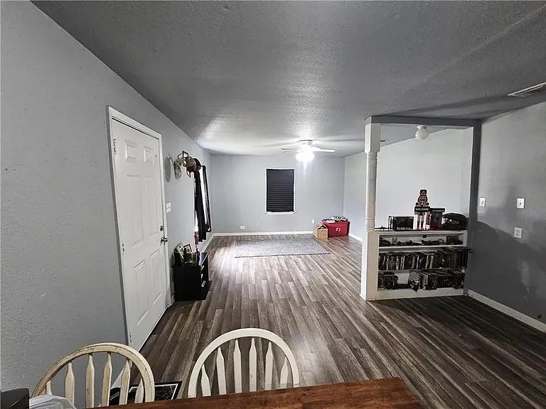 205 N Rusk St — Photo 13