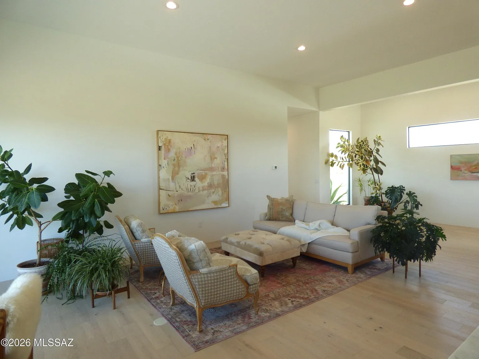 3 bed, 3.0 bath, 2702 sqft, $3,950 — Photo 3