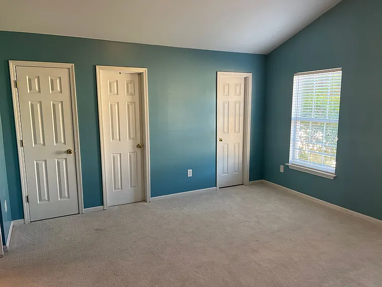 408 Moat Ct — Photo 14