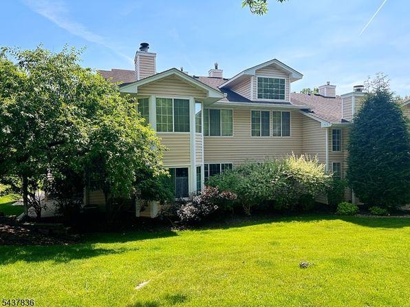 15 Crossfield Ct