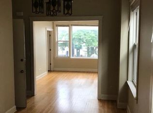 4542 N Western Ave #2F, Chicago, IL 60625