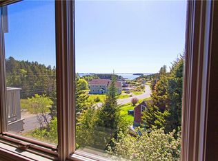 51 Greenhead Rd, Stonington, ME 04681