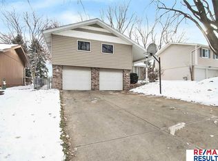 5923 S 140th Ave, Omaha, NE 68137