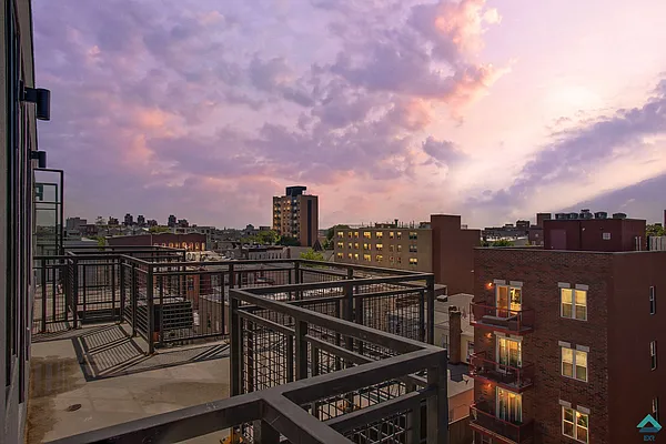 Rented by EXR | media 44