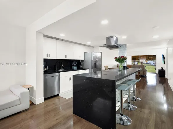 1100 SW 130th Ave APT 112H, Pembroke Pines, FL 33027