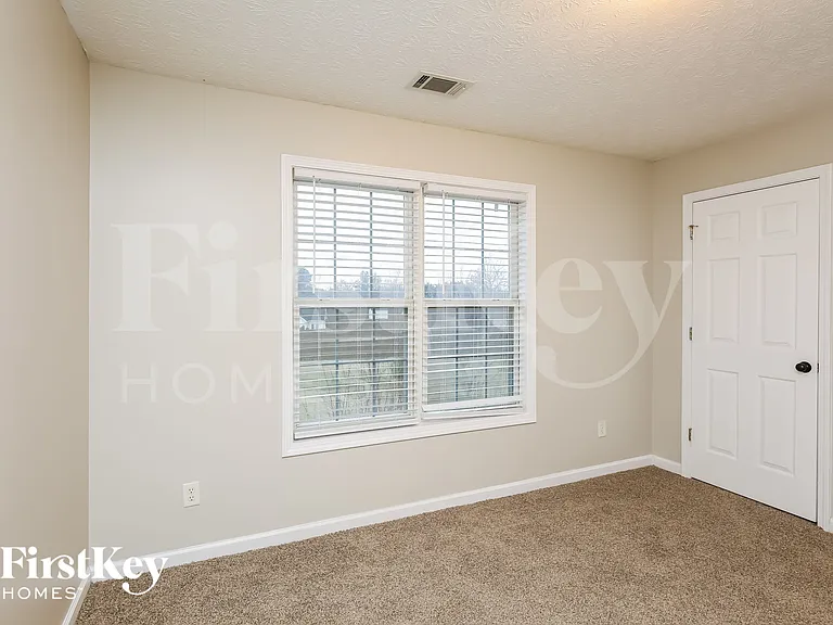 6217 Turnberry Ln — Photo 15
