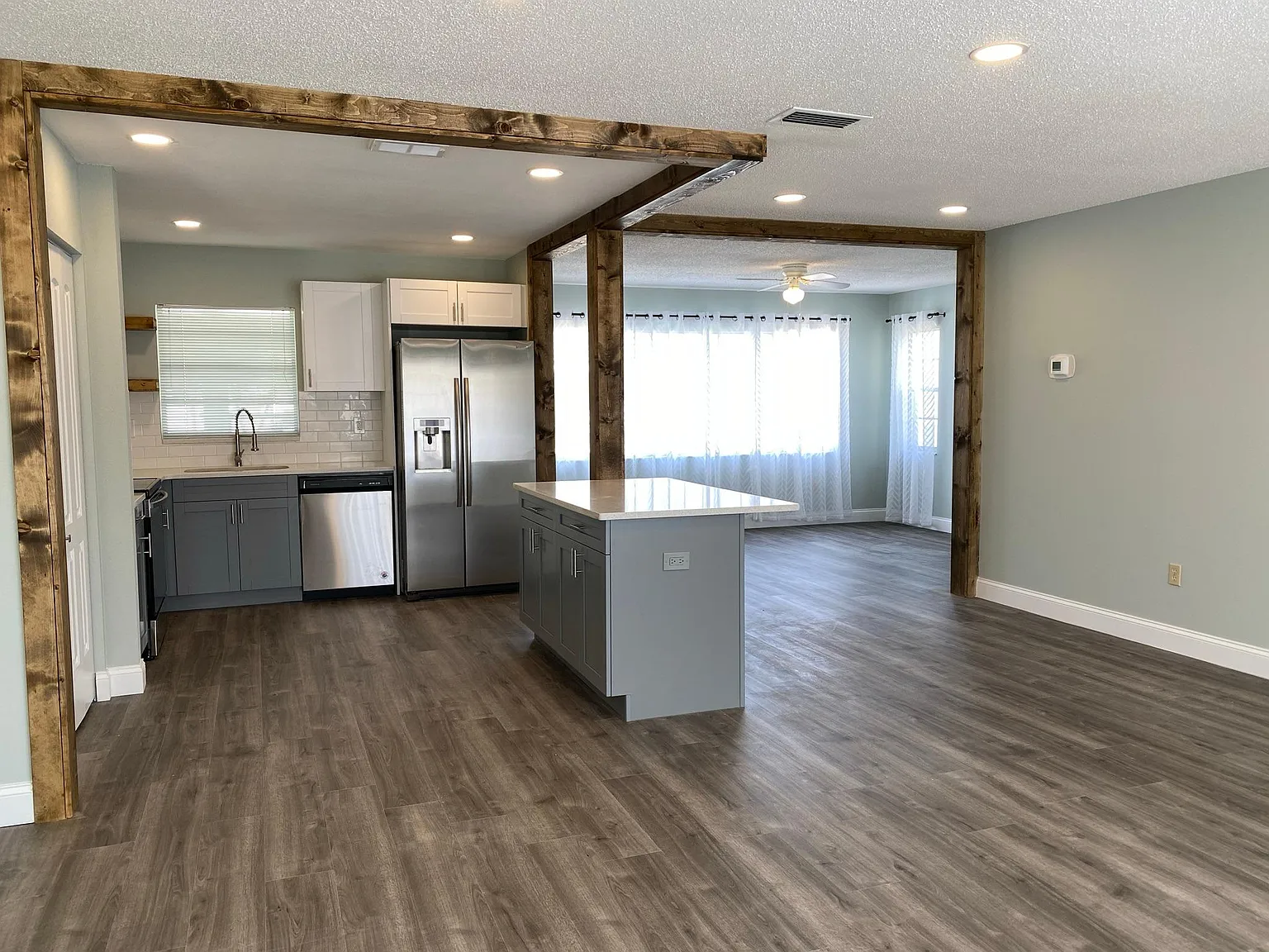 2 bed, 1226 sqft, $1,990 — Photo 4