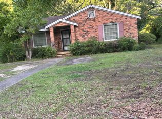 923 Bendat St, McComb, MS 39648